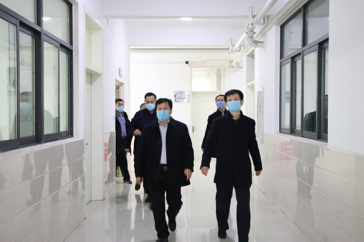 市教育和体育局局长王福祥视察医学系防疫工作1